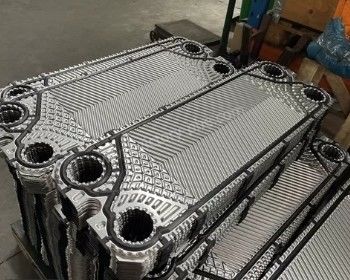 Échangeur de chaleur industriel de plaque brasée en cuivre avec matériau de jointure NBR et surface de transfert de chaleur de 10 à 1000 m2